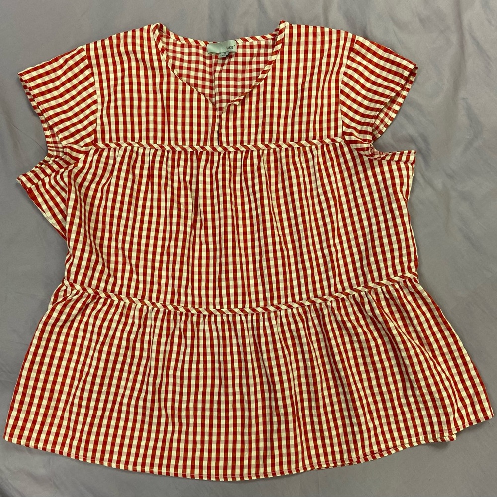 Luukse Red and White cap sleeve top size 3X